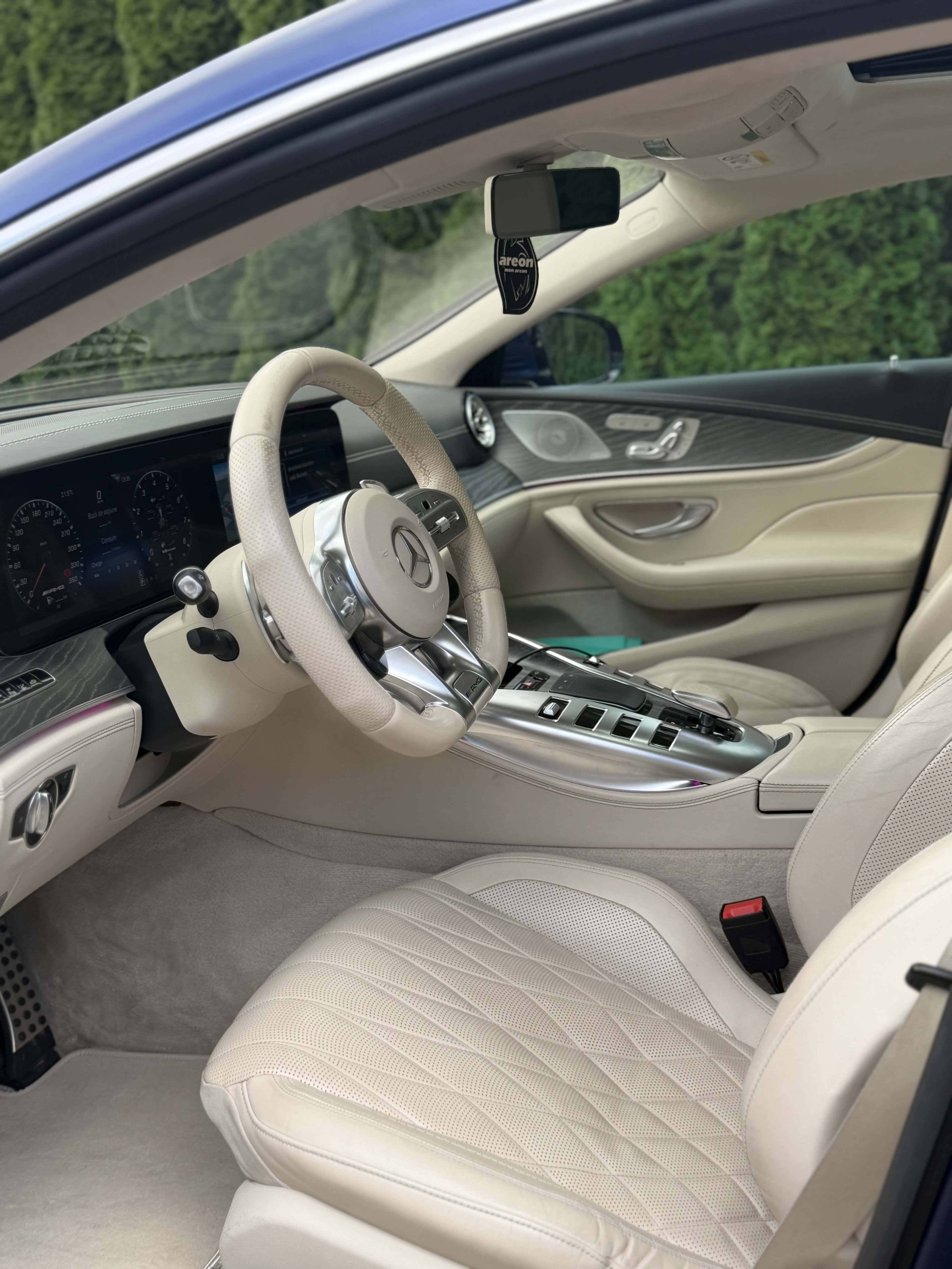 Mercedes GT AMG 63 + €1000  POCKET MONEY 9